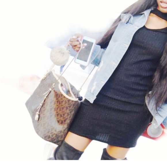 Michael Kors Jet Set Travel Tote Bag - Picture 9 of 16